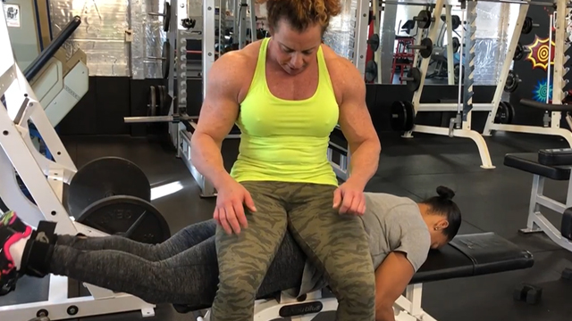 Justine Dohring Glute Riding – Video
