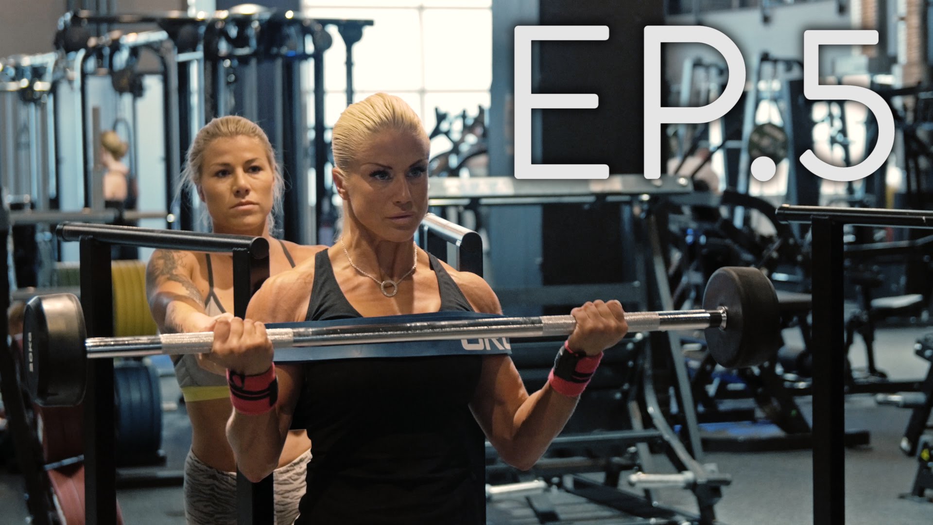 Helene Ahlson and Tränar Armar Video