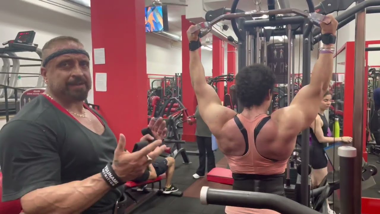 Nadia Capotosto Back Workout Video