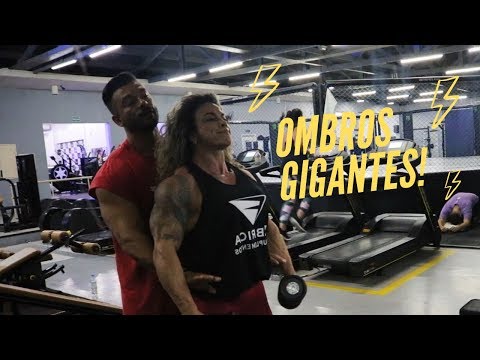 Bárbara Moojen Shoulder Workout Video