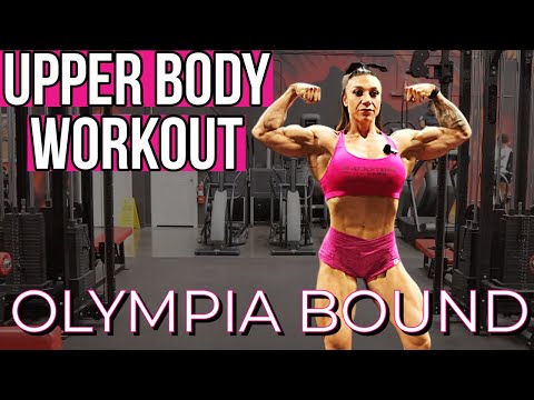 Chelsea Dion Workout Posing Video