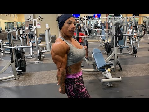 Fabiana Dos Anjos Back Training Video
