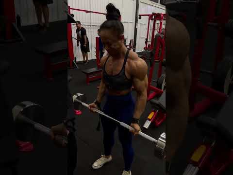 BI’S & TRI’S #shorts #trending #workoutmotivation #biceps #triceps #mrolympia #flexing #maromba