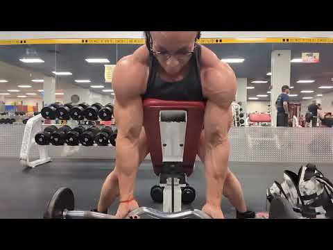 Angela Yeo Bicep Curls Video
