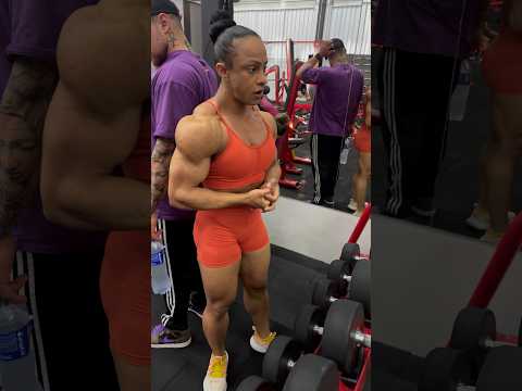 🧅 🧅🧅 #treino #shorts #trending #workoutmotivation #shoulderworkout #biceps #mrolympia #dieta