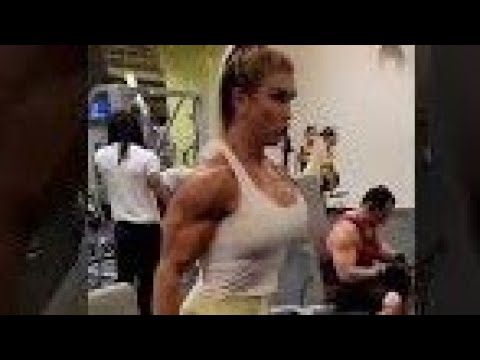 Brittany Diamond biceps workout video