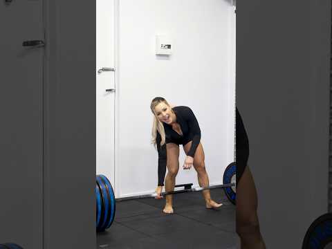 Stephanie Sanzo Sumo Deadlift Video