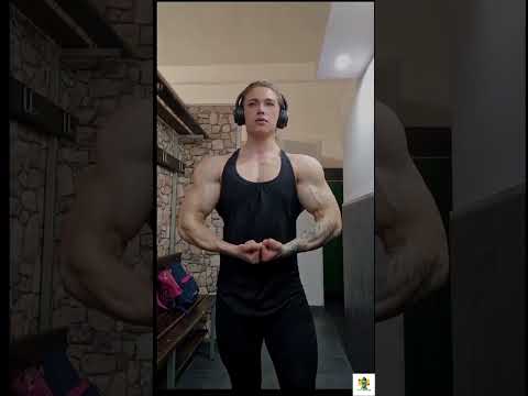 Anna Cicerelli gym posing video
