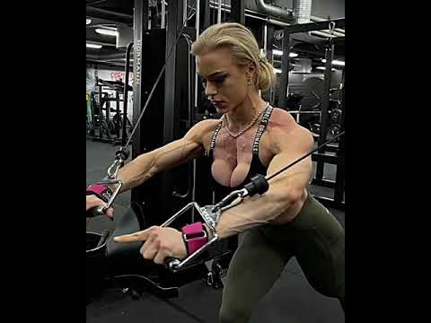 Paula Ranta pecs video