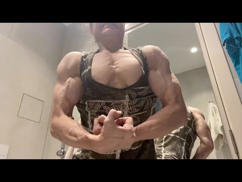 Gergana Savov Hard Flexing Video