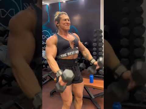 Leyvina Barros Muscle Pump Video