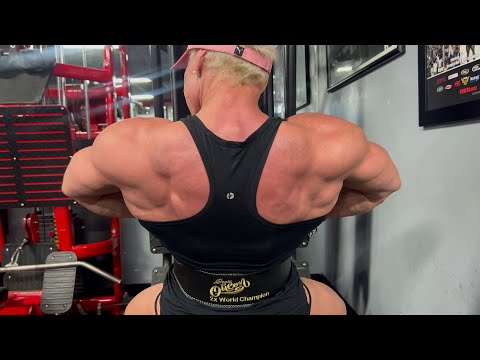 Lower Back Day at Bev Francis Powerhouse Gym | Helle Trevino