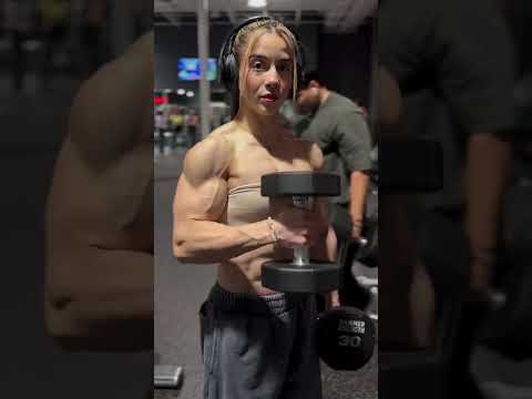 Her Chest Pump Is INSANE | Latina Muscle Mommy Ruby Rivera