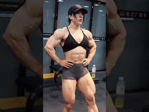 JACKED Asian FBB Flexes Hard – Yan Hong