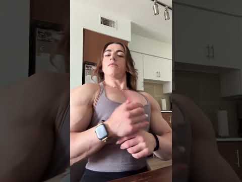 Hunter Henderson's Huge Biceps & Shoulder Veins 💪🔥 Powerlifter Physique!