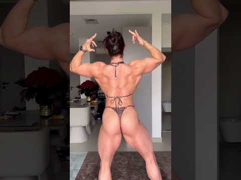 Russian Bodybuilder Vladislava’s Insane Back & Glutes Transformation! 💪