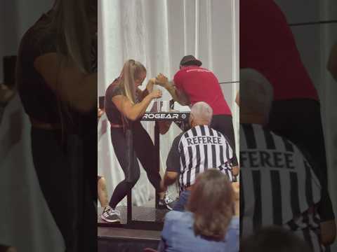 Sarah Backman vs Matt Baez #armwrestler #armwrestling #armwrestle #strongman #trending